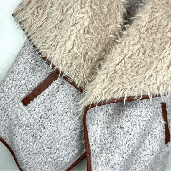 Love Tree Faux Fur Vest - Picture 2 of 13